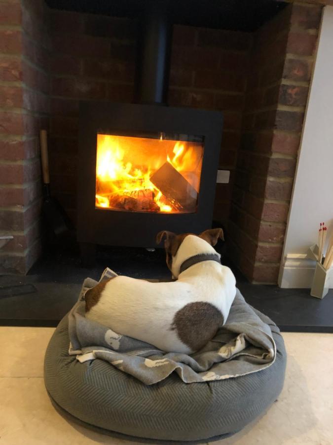 Ryefield Cottage - Luxurious Self-Catered Holiday Cottage With A Log Burner Chichester Exteriör bild
