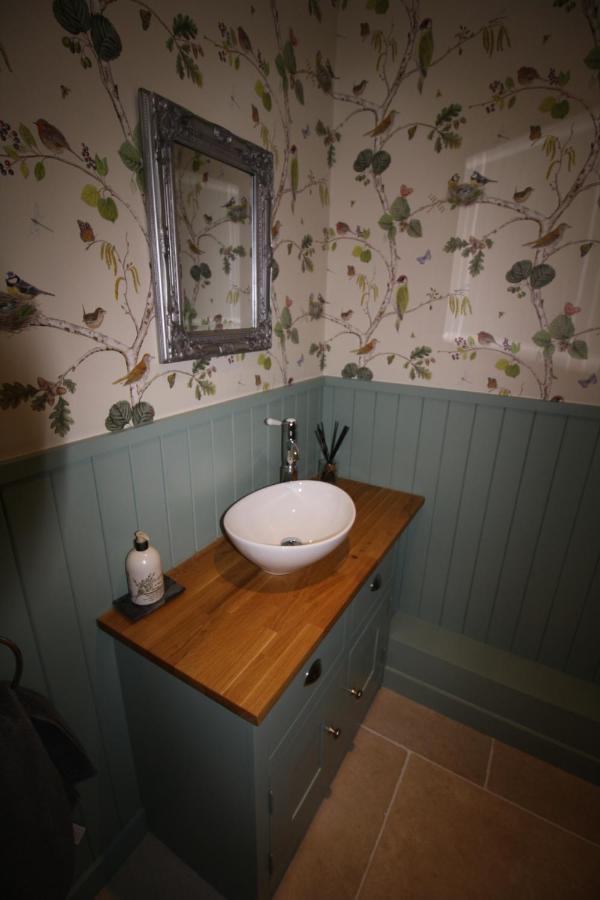 Ryefield Cottage - Luxurious Self-Catered Holiday Cottage With A Log Burner Chichester Exteriör bild